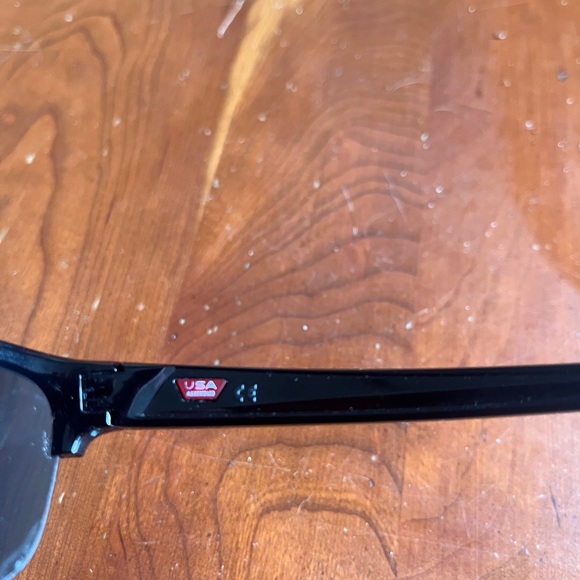 Oakley Sliver sunglasses meh condition - Picture 16 of 16
